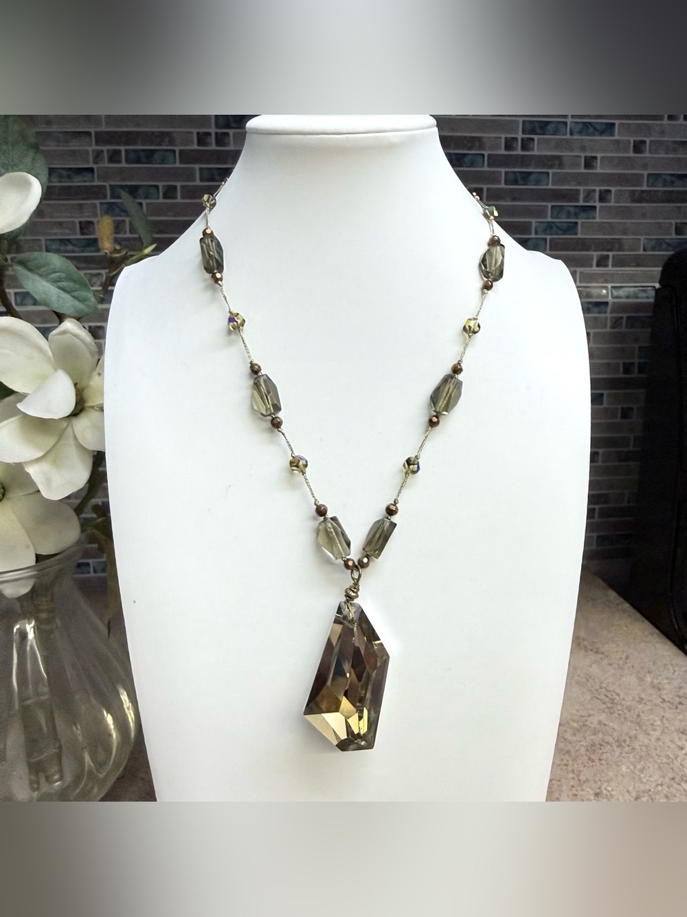 Chunky Glass Pendant Necklace Faceted Glass Beaded Statement